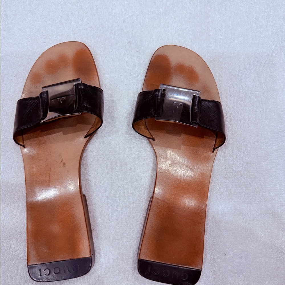 Vintage Gucci Black and Tan Leather Women's Sandals